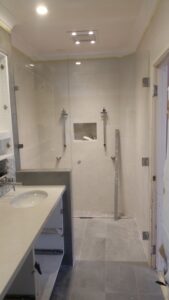 Fully frameless 10mm between walls